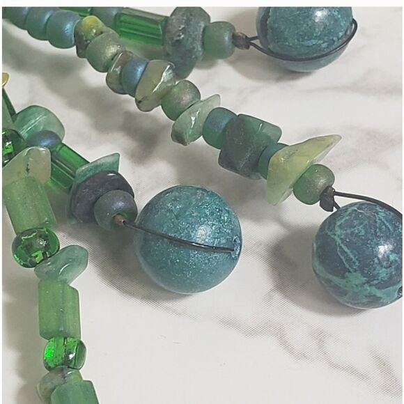 TOGGLE Faux Stone Beaded Tassel Necklace - Picture 5 of 8